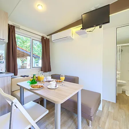 캠프장 2 Bedroom Stunning Stacaravan In Glavotok Brzac