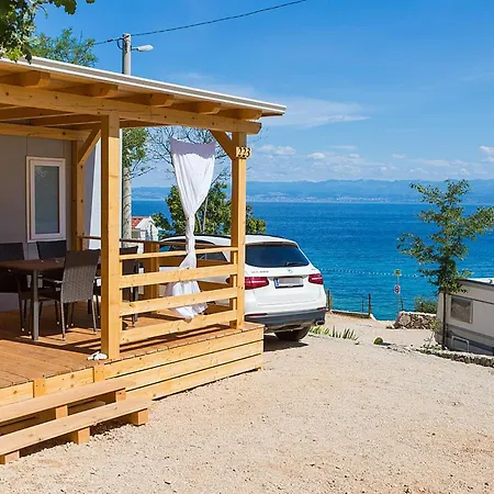 Beautiful Stacaravan In Glavotok Campingplads 4*