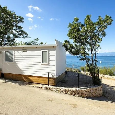 Beautiful Stacaravan In Glavotok Campingplads 4*