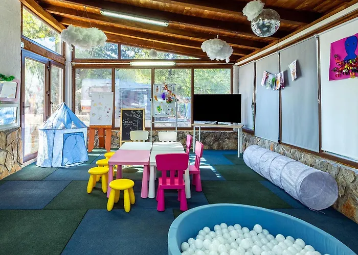 Beautiful Stacaravan In Glavotok Campsite