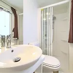 2 Bedroom Stunning Stacaravan In Glavotok 4*